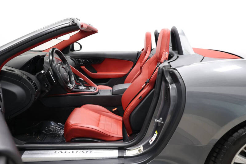 2019 Jaguar F-TYPE P340