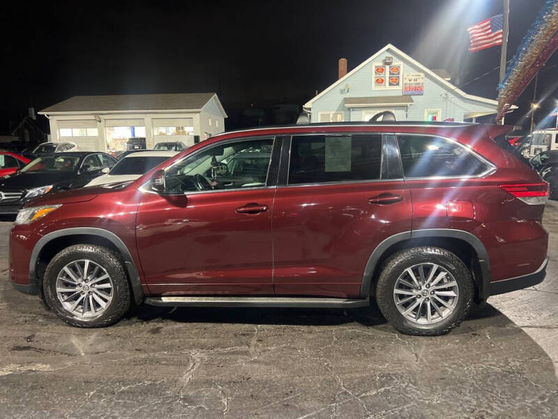 2017 Toyota Highlander SE