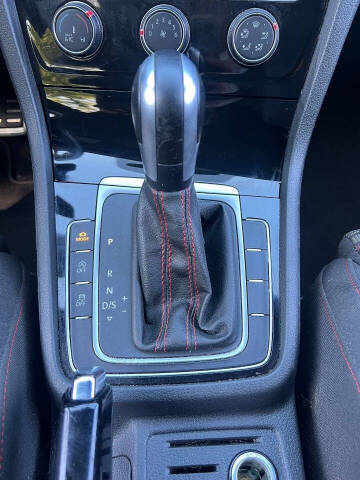 2020 Volkswagen Golf GTI S