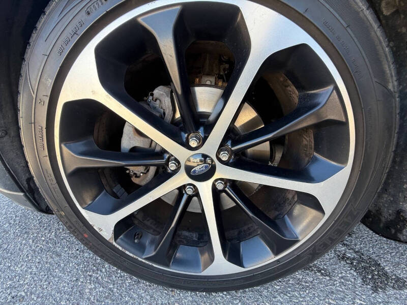 2015 Ford Taurus SEL