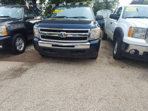 2009 Chevrolet Silverado 1500 for sale at Car Connection in Yorkville IL