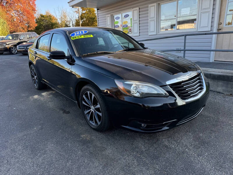 2012 Chrysler 200 Touring photo 9