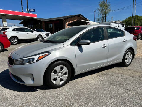 2018 Kia Forte for sale at Modern Automotive in Spartanburg SC