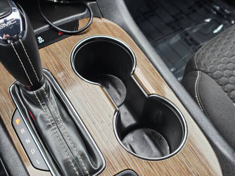 2017 GMC Acadia SLE-2