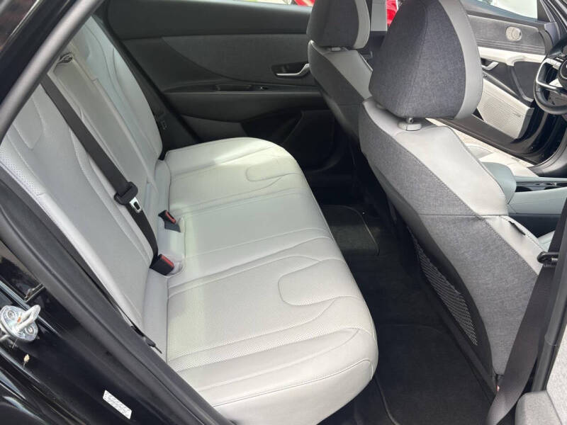 2023 Hyundai Elantra Hybrid Limited