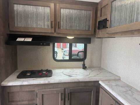 2022 Venture RV Sonic