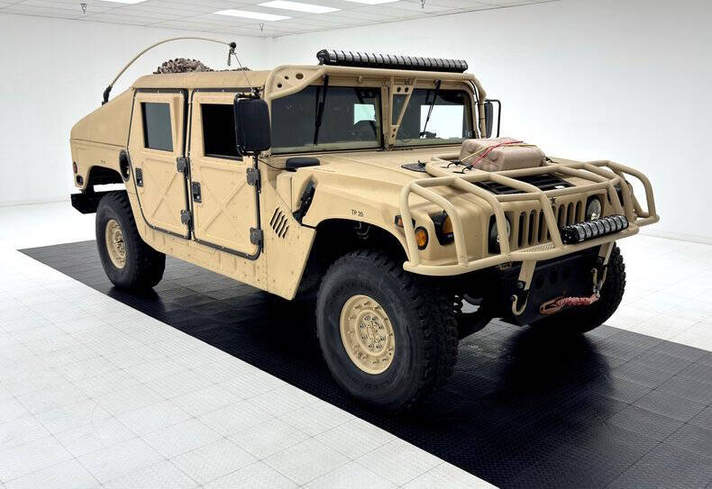 2005 AM General Hummer
