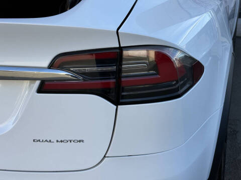 2020 Tesla Model X Long Range Plus