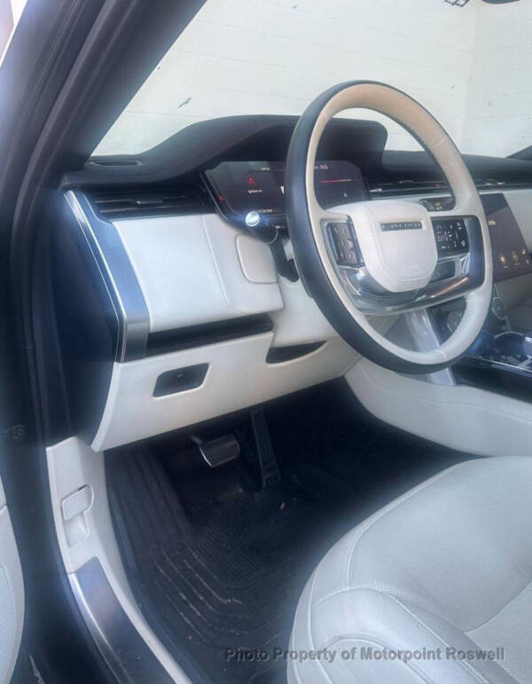 2023 Land Rover Range Rover P530 SE