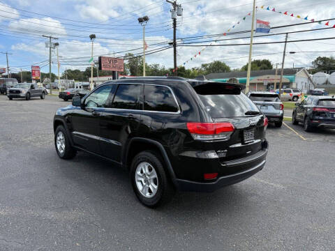 2017 Jeep Grand Cherokee Laredo