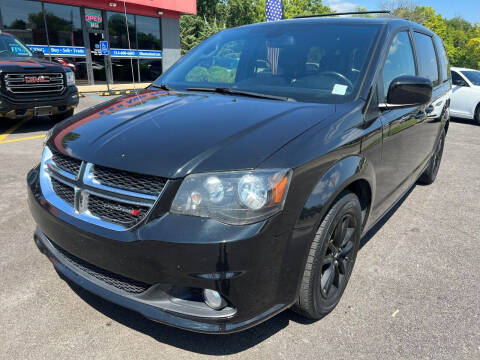 2019 Dodge Grand Caravan for sale at K & B AUTO SALES LLC in Saint Louis MO