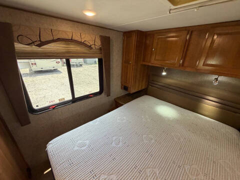 2018 Coachmen RV Leprechaun 319MB