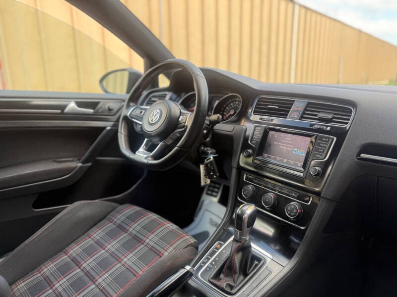 2015 Volkswagen Golf GTI S