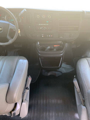2017 Chevrolet Express LS 3500