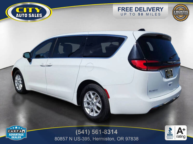 2023 Chrysler Pacifica Touring