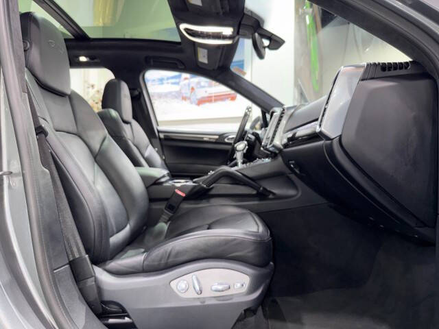 2017 Porsche Cayenne GTS