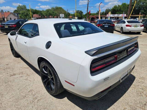 2018 Dodge Challenger SXT