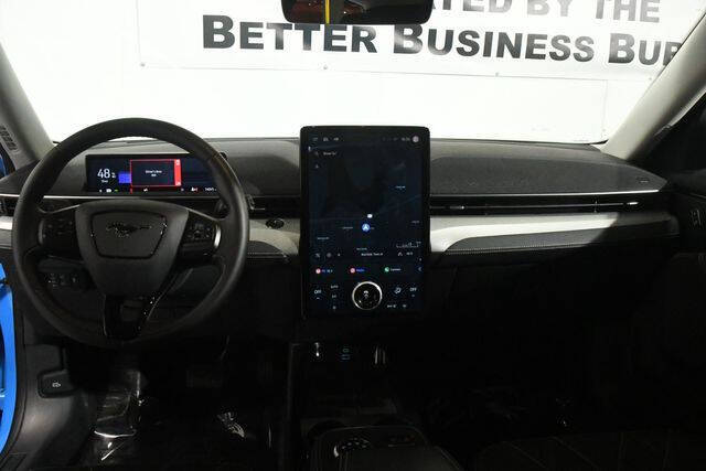 2022 Ford Mustang Mach-E Select