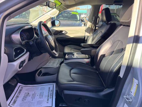 2024 Chrysler Pacifica Touring L