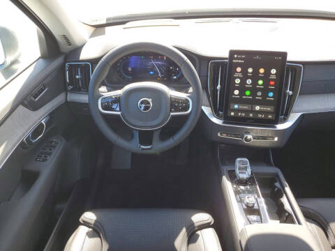 2025 Volvo XC90 B6 Ultra Bright Theme 7P