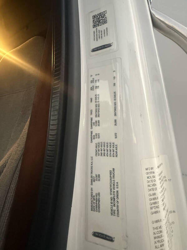 2018 Freightliner M2 106