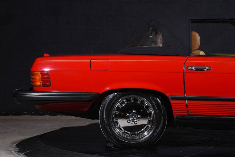 1988 Mercedes-Benz 560-Class 560 SL