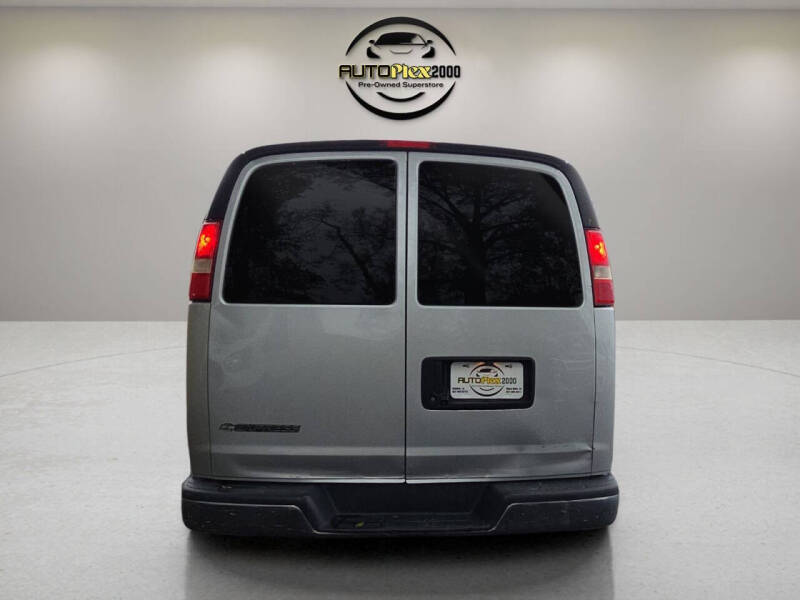 2017 Chevrolet Express LT 3500