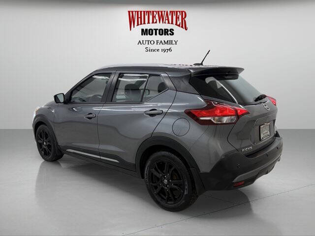 2020 Nissan Kicks SR