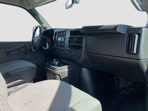 2024 Chevrolet Express 2500