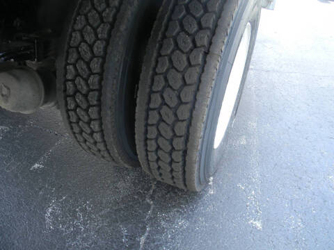 2022 Freightliner M2 106