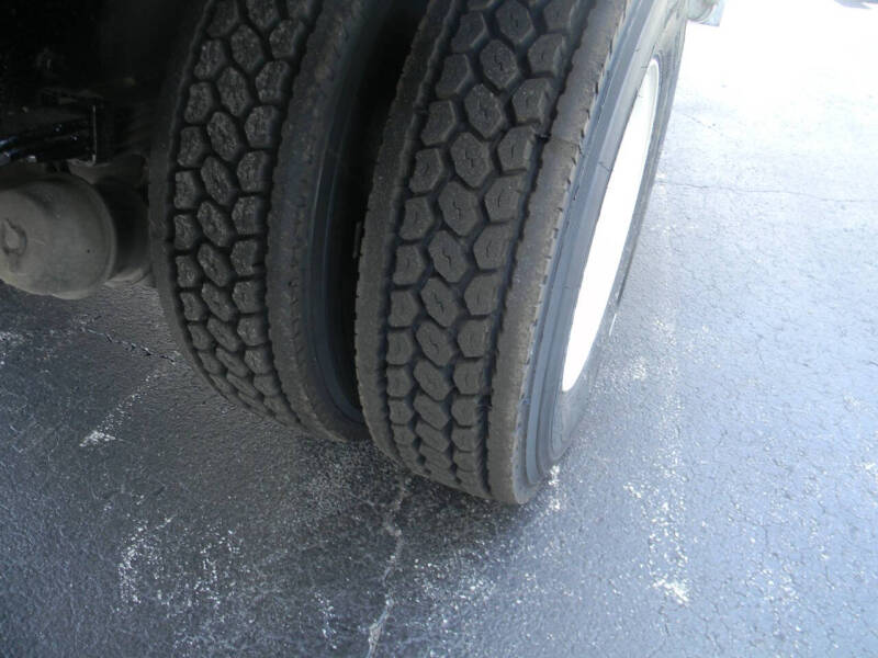 2022 Freightliner M2 106