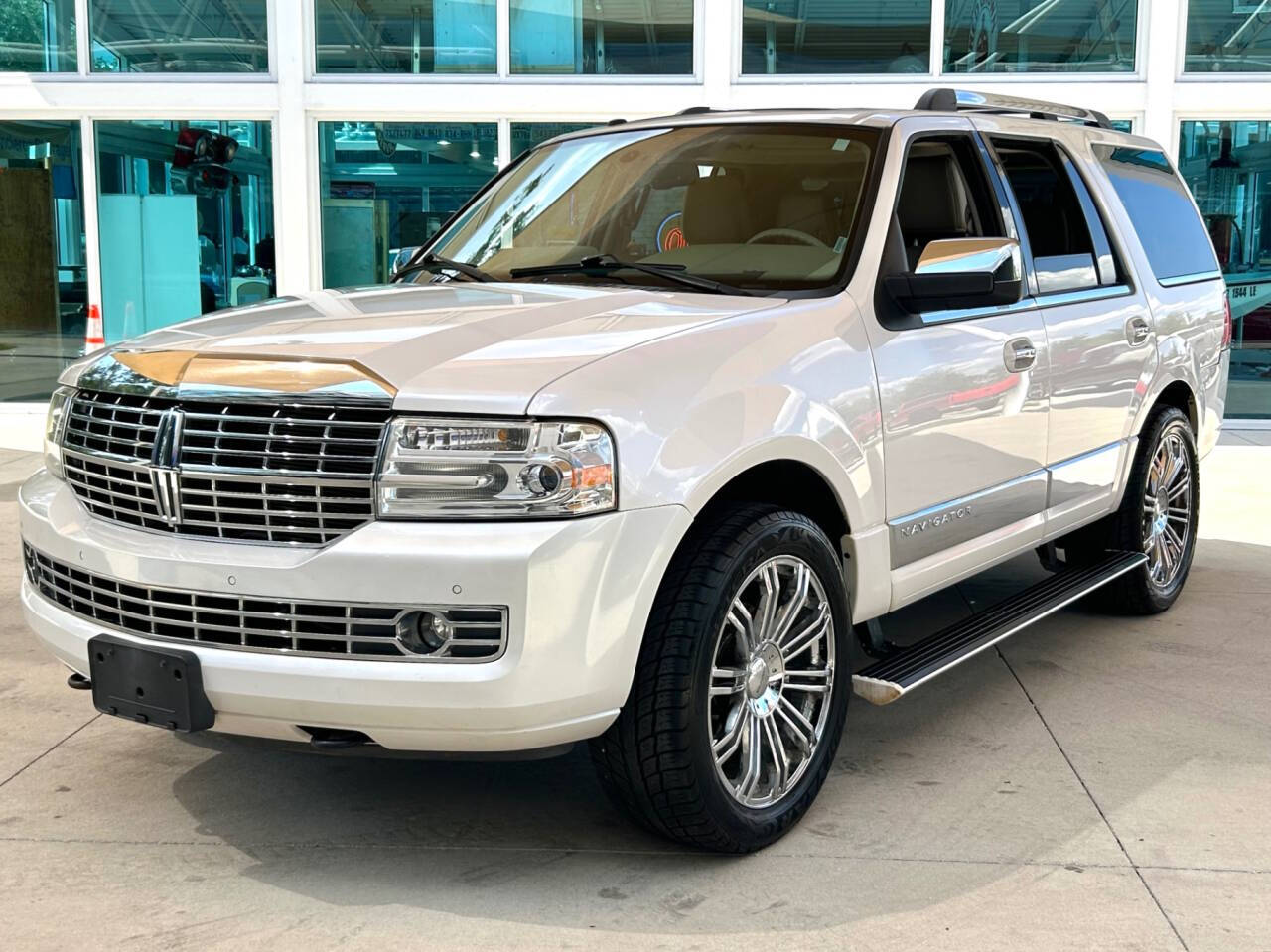 2014 Lincoln Navigator 1