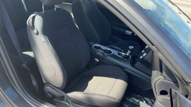2015 Ford Mustang V6
