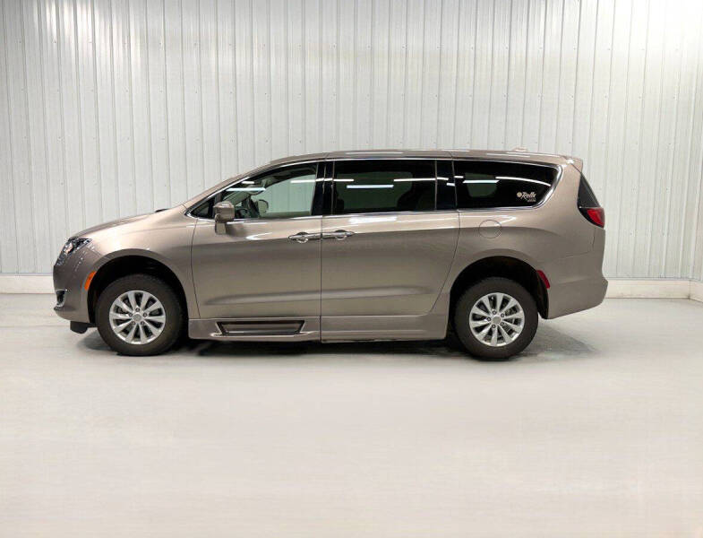 2018 Chrysler Pacifica Touring Plus