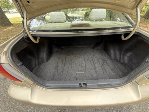 2004 Toyota Corolla LE