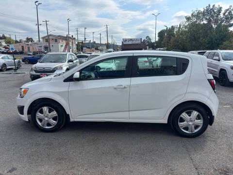 2015 Chevrolet Sonic LS Manual