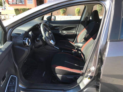 2023 Nissan Versa SR