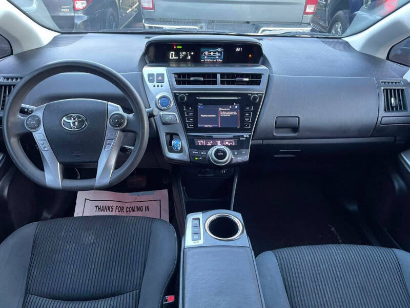 2015 Toyota Prius v Three