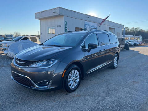 2019 Chrysler Pacifica for sale at Mountain Motors LLC in Spartanburg SC