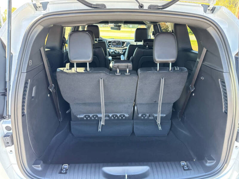 2026 Chrysler Voyager LX