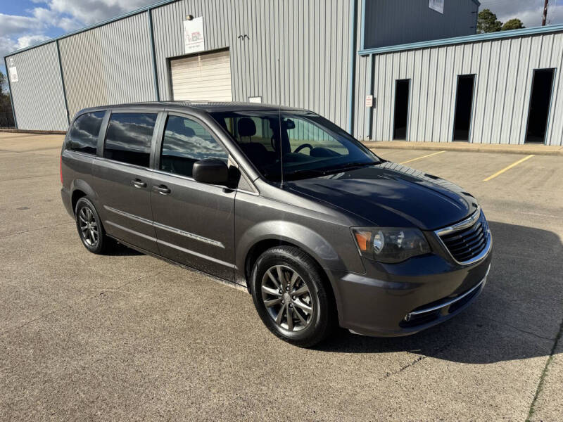 2015 Chrysler Town and Country S