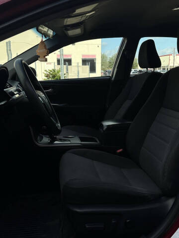 2017 Toyota Camry LE