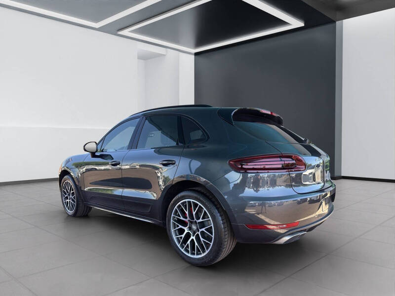 2017 Porsche Macan Turbo