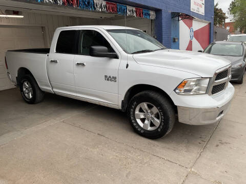 2017 RAM 1500 SLT