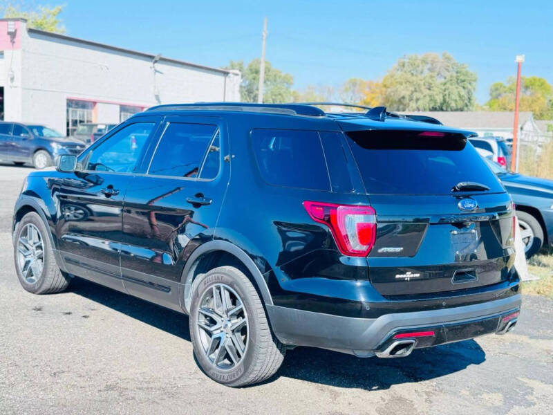 2017 Ford Explorer Sport