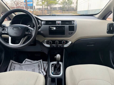2012 Kia Rio 5-Door LX