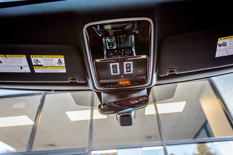 2022 Land Rover Range Rover Sport P525 HSE Dynamic