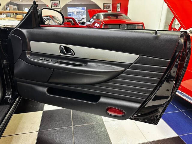 2005 Ford Thunderbird Deluxe