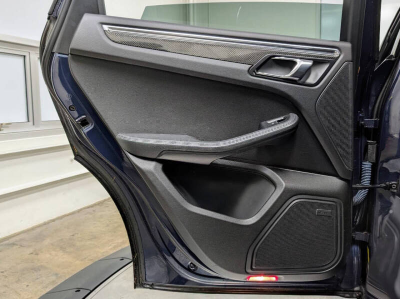 2015 Porsche Macan S