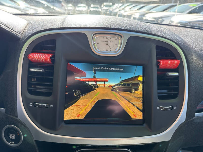 2023 Chrysler 300 Touring